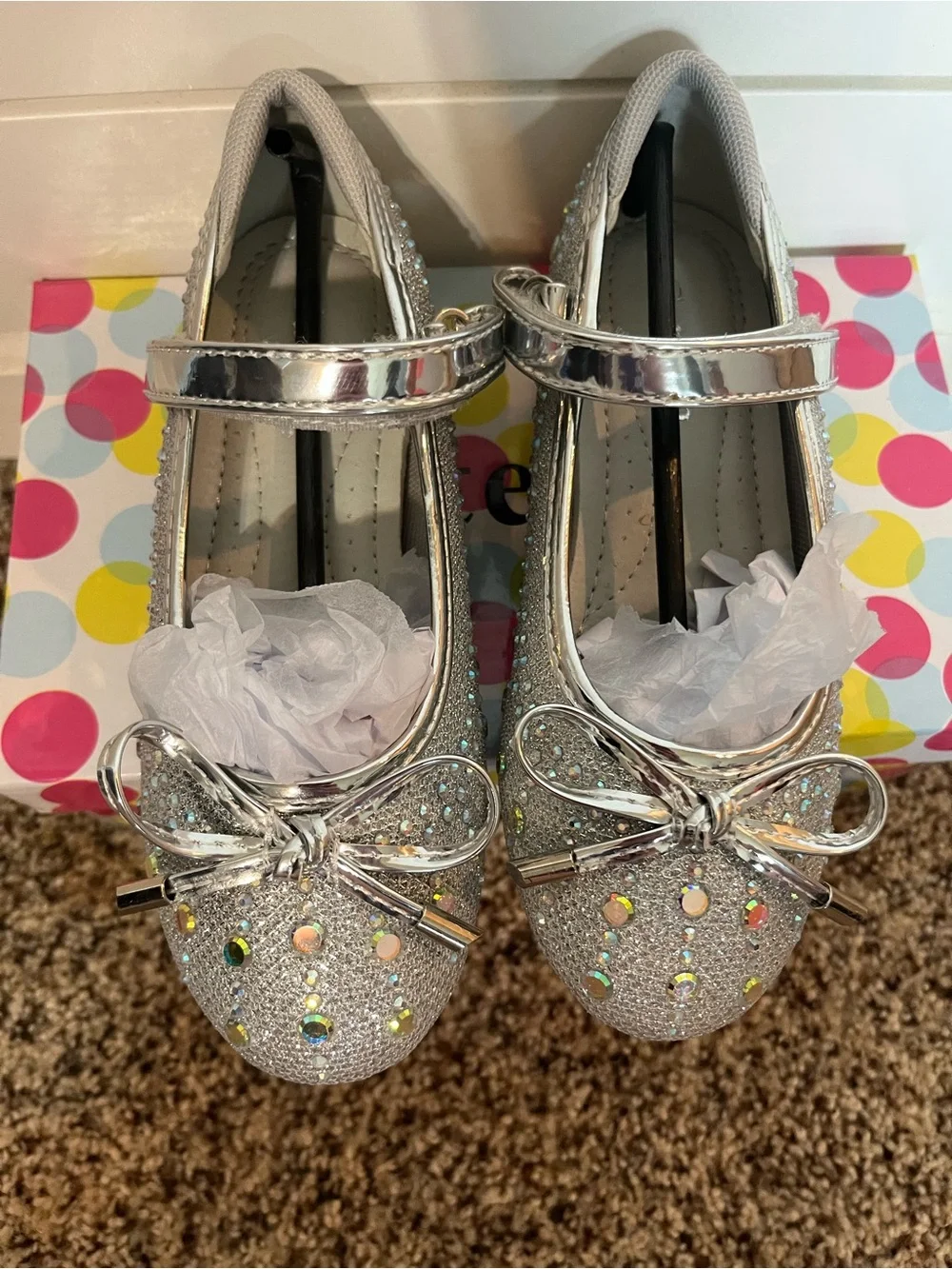 Girls Silver Glitter Mary Jane Dress Shoes with Bow Accent